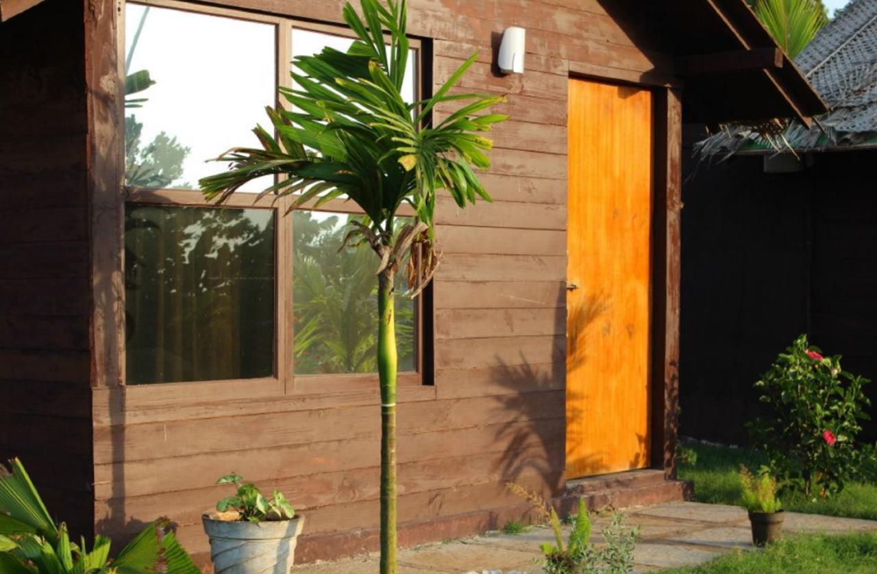Rock Water Resort Morjim Exterior foto